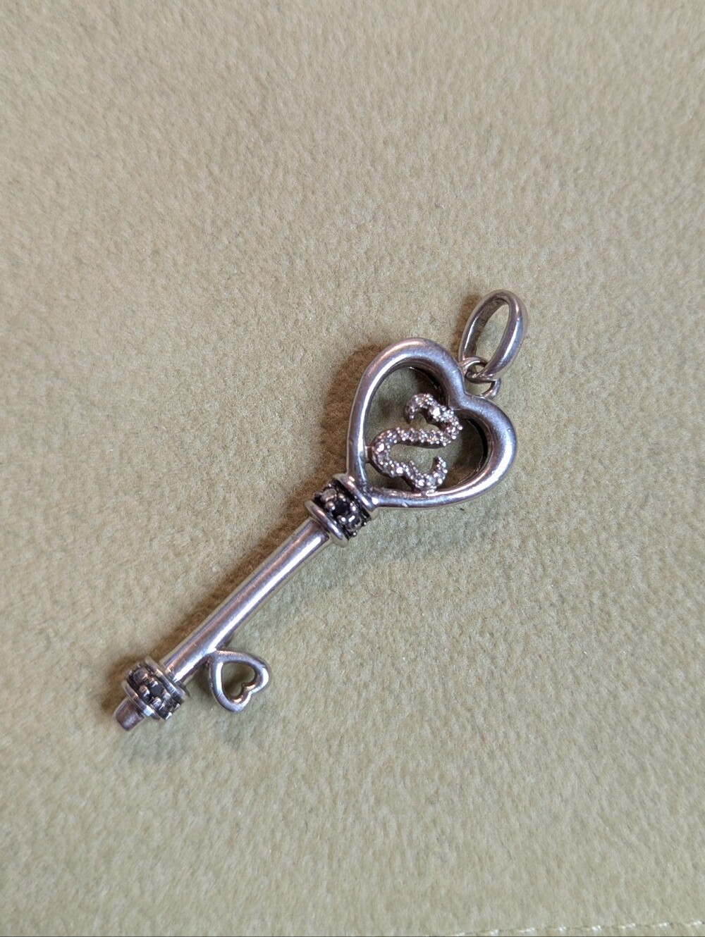Kay Jewelers Silver Heart Key Pendant